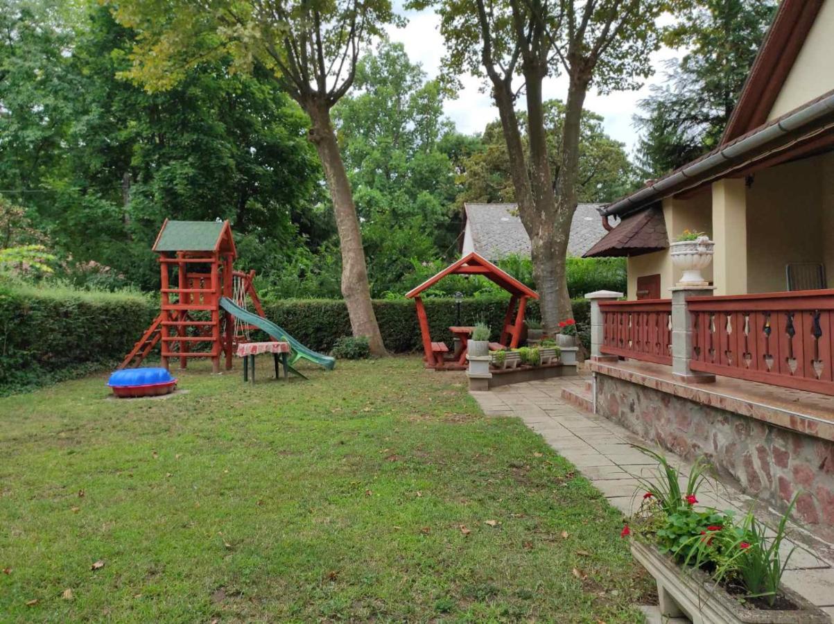 Willa Balatonszemesi Nyaralohaz Zewnętrze zdjęcie
